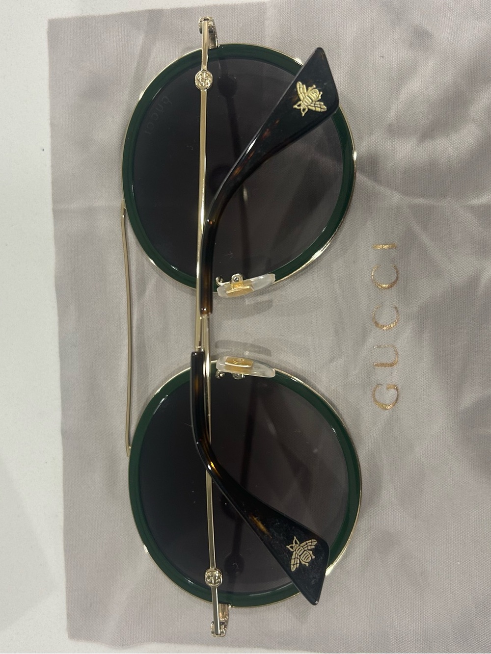 Gucci Round Sunglasses with Green and Red Rim and Gold Bridge - Picture 3 of 3
